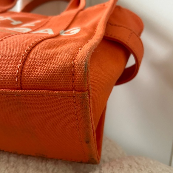 Marc Jacobs Mini Traveler Tote - Picture 8 of 12